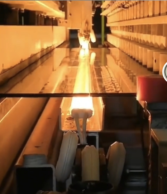 Preheating lamp for CNC glass cutter